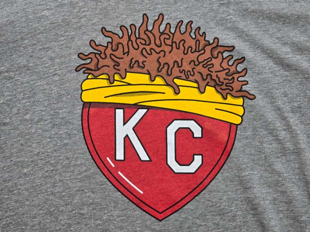 Charlie Hustle Patrick Mahomes Franchise KC Heart Vintage Grey T-Shirt Size L